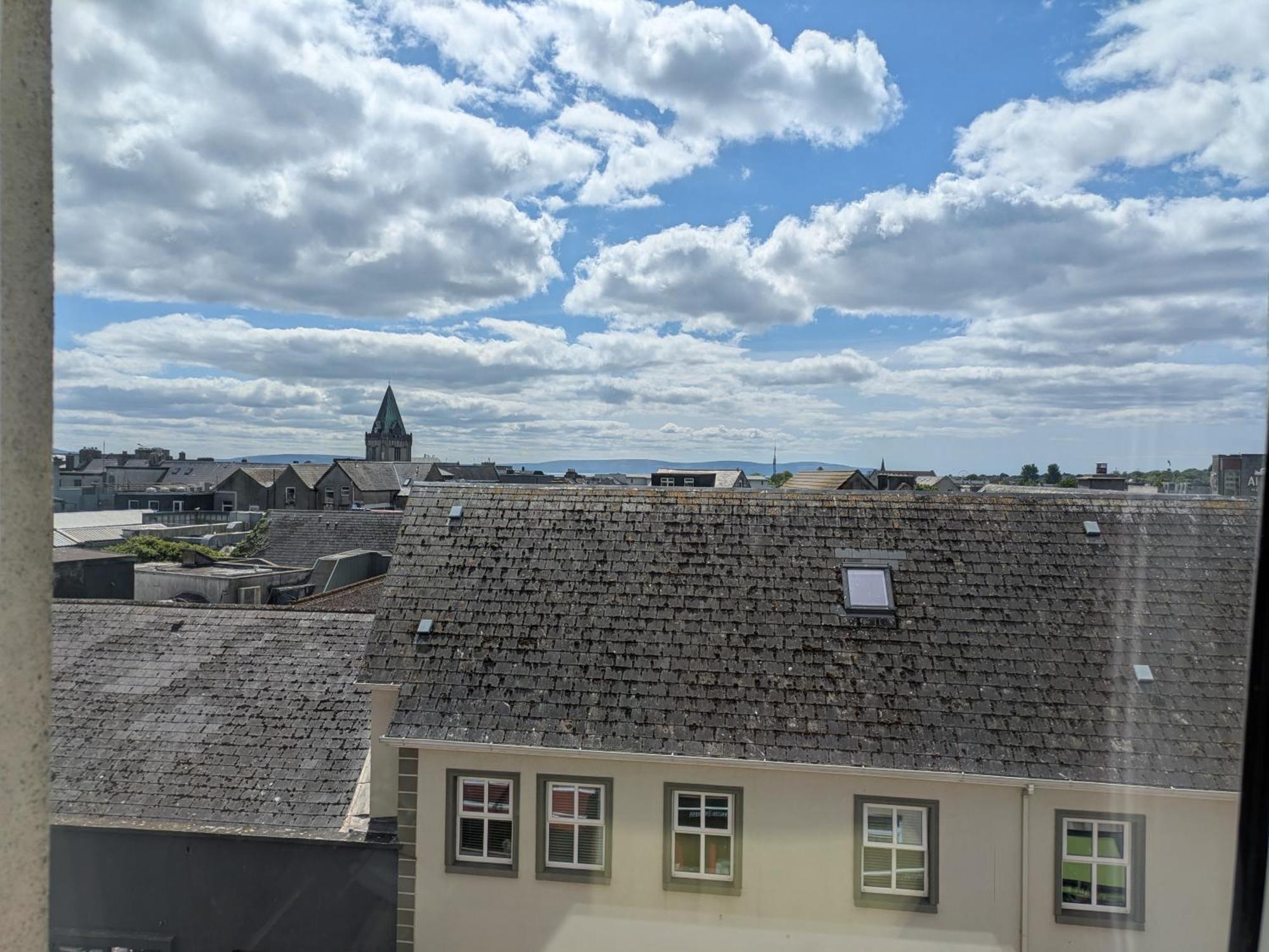 Heart Of City Centre Stunning View Galway Zewnętrze zdjęcie